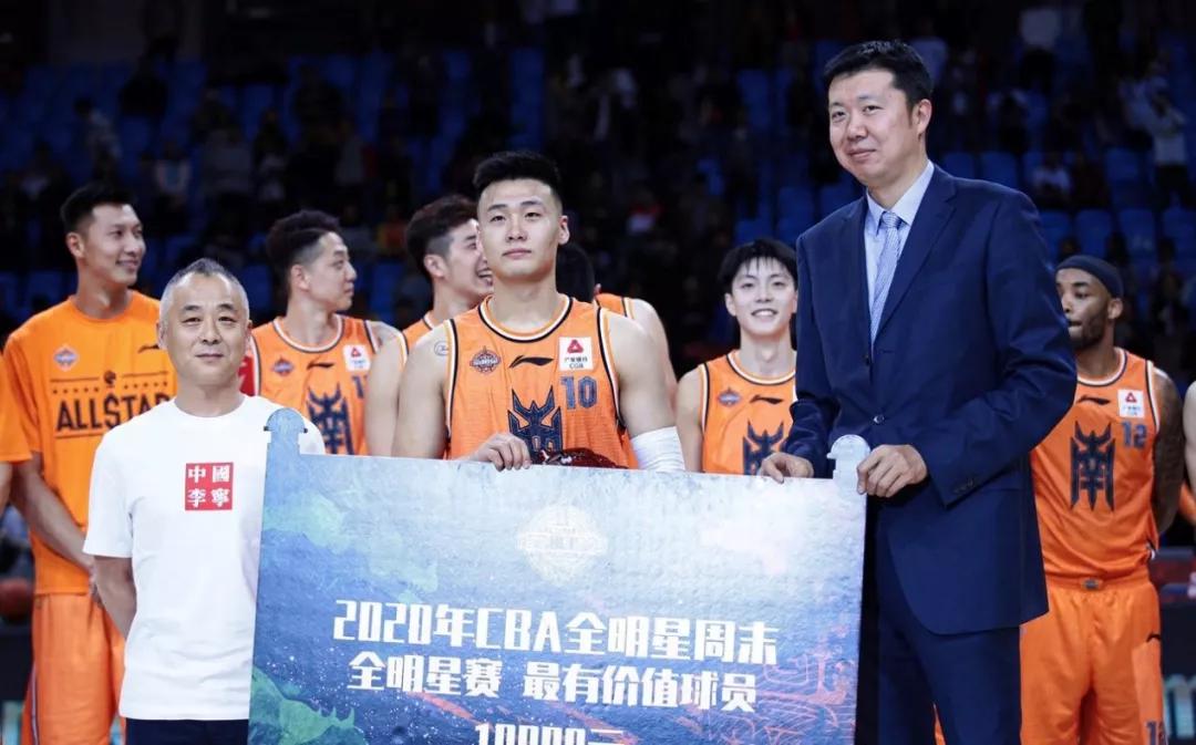 CBA全明星赛：赵继伟助力东部战胜西部，荣膺全明星MVP